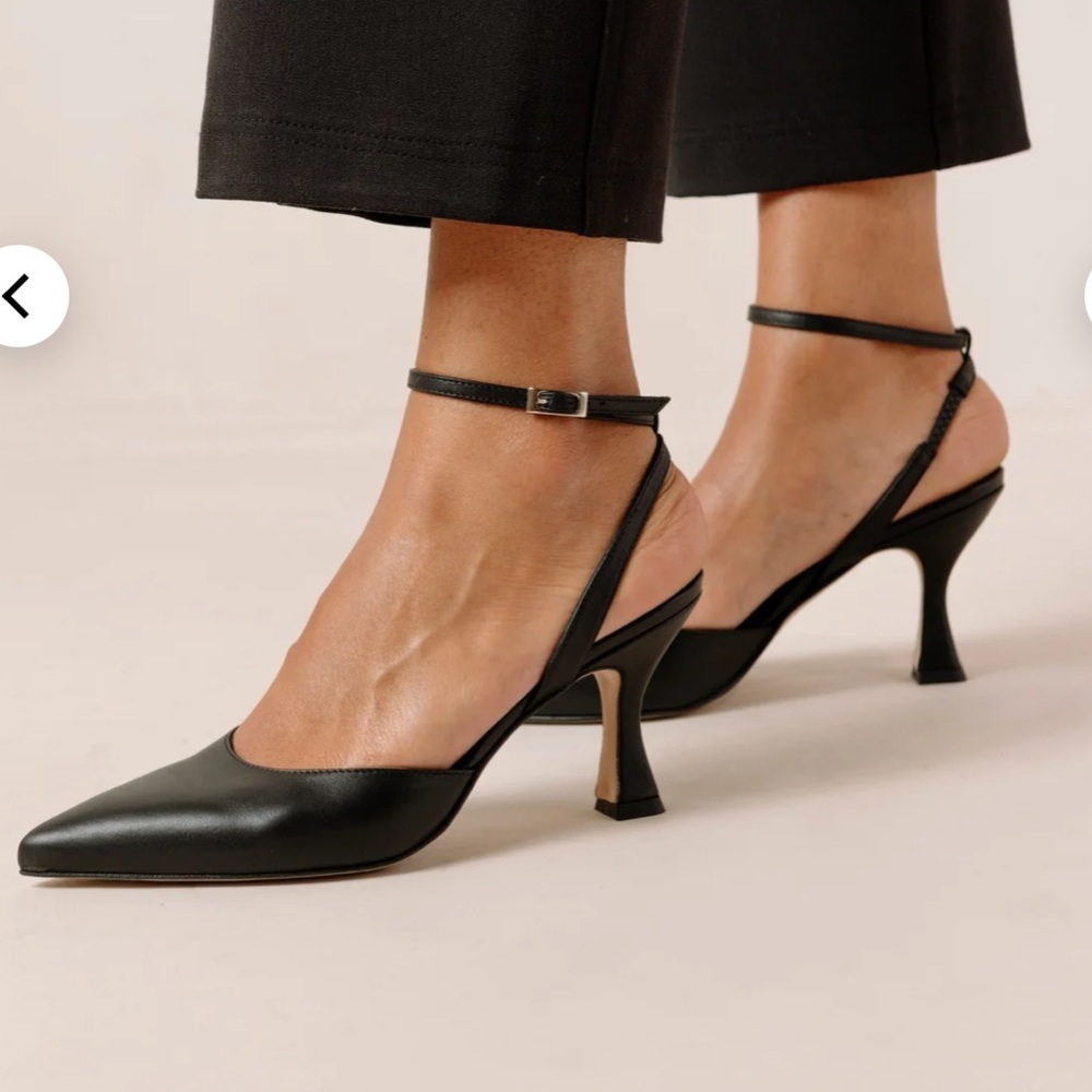 alohas black kitten heel